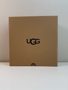UGG Empty Shoe Box Packaging Storage Box Tissue Paper Inserts